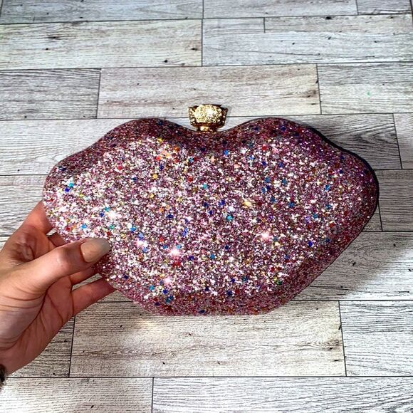 D’ Margeaux NY, Sequin Embellished Lip Silhouette Clutch - Picture 6 of 12
